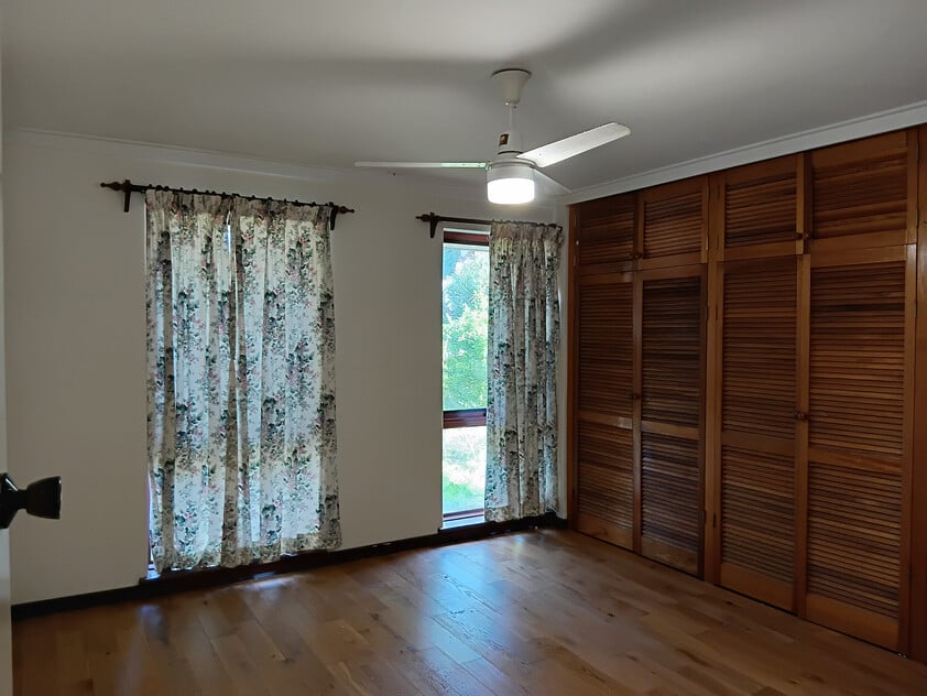 Spacious/Comfortable Brick & Tile Home