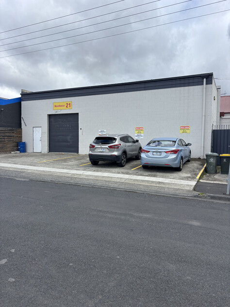 PRIME DUAL-LEVEL COMMERCIAL TENANCY FOR LEASE