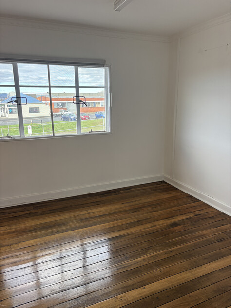 PRIME DUAL-LEVEL COMMERCIAL TENANCY FOR LEASE