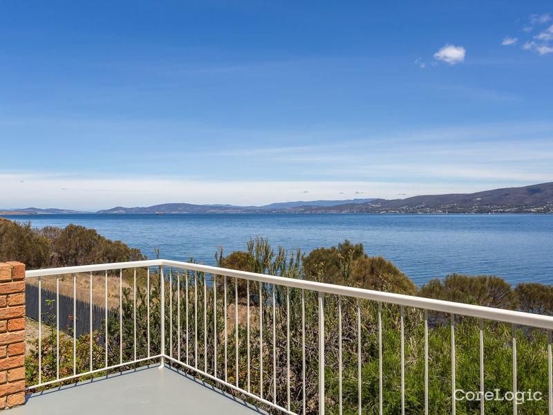 Executive Waterfront Reserve Residence