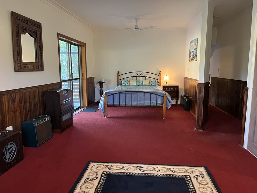 Truly exceptional & unique property with dual living option. This house ticks all the boxes!