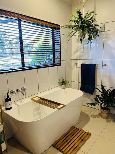 Truly exceptional & unique property with dual living option. This house ticks all the boxes!