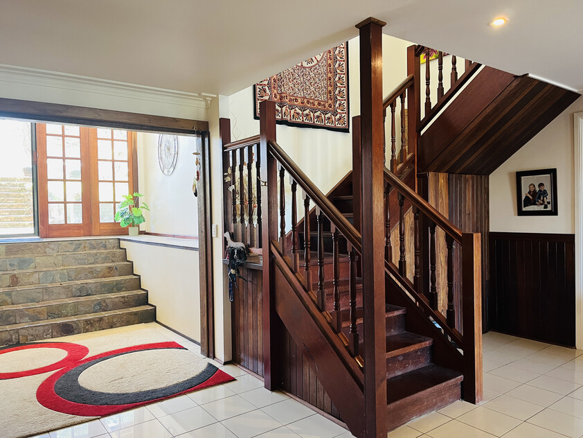Truly exceptional & unique property with dual living option. This house ticks all the boxes!