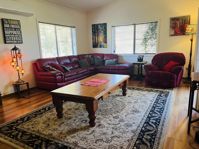 Truly exceptional & unique property with dual living option. This house ticks all the boxes!