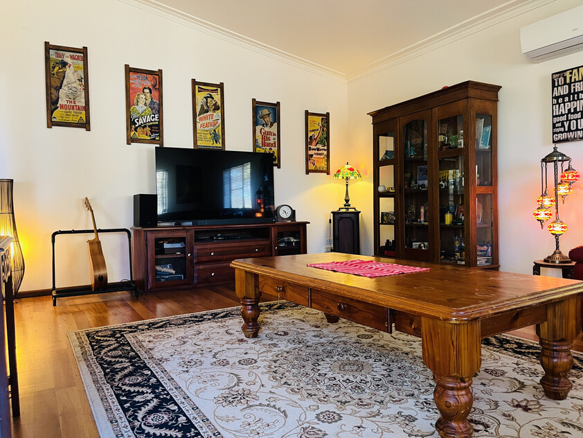 Truly exceptional & unique property with dual living option. This house ticks all the boxes!