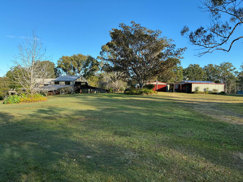 Truly exceptional & unique property with dual living option. This house ticks all the boxes!