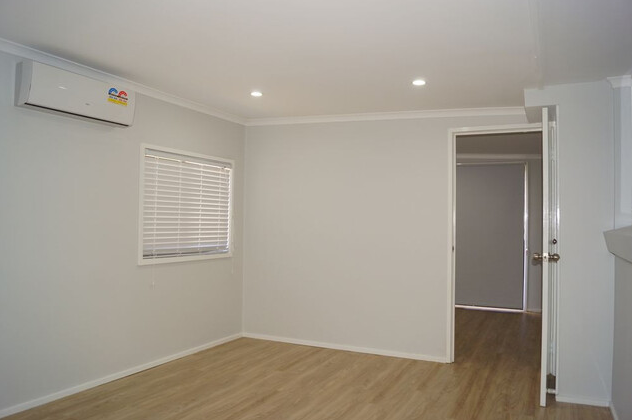 Space to Spread Out — 4 Bedroom Home on a Huge 852m² Block with Room for 4 Cars