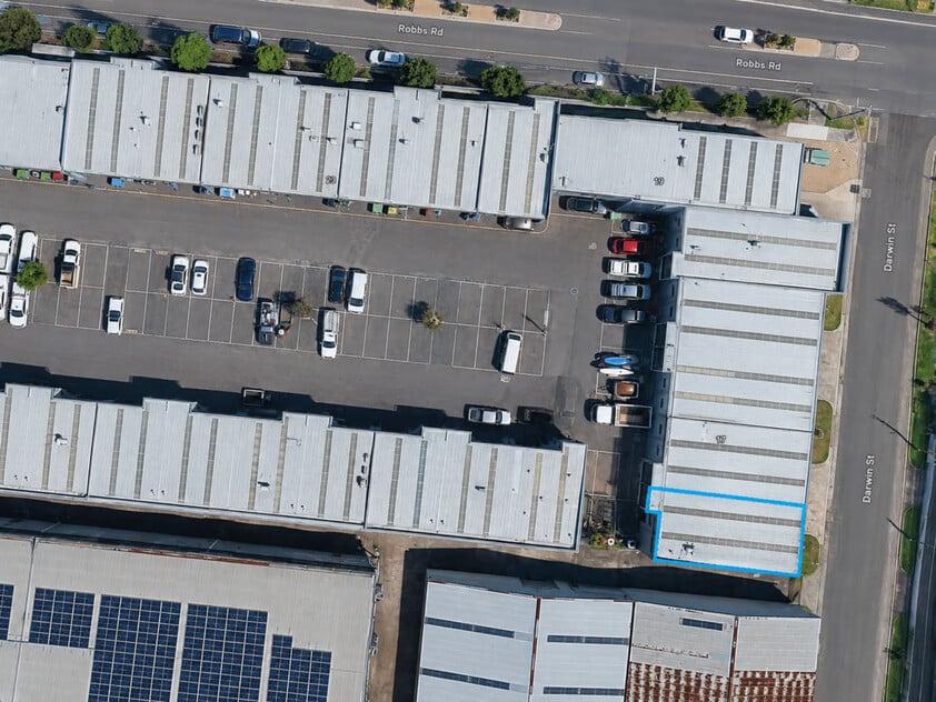 HIGH-CLEARANCE WAREHOUSE / WORKSHOP WITH DUAL ACCESS WEST FOOTSCRAY