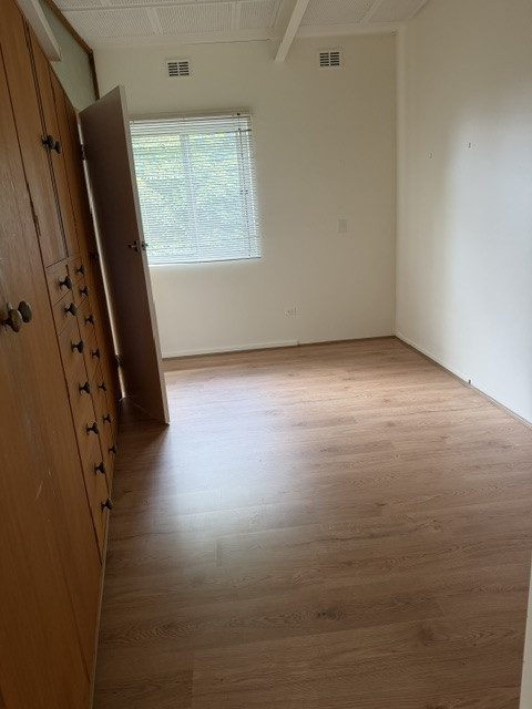 Great Location, Tree Lined Street, Minutes to Burnside Village & All amenities.