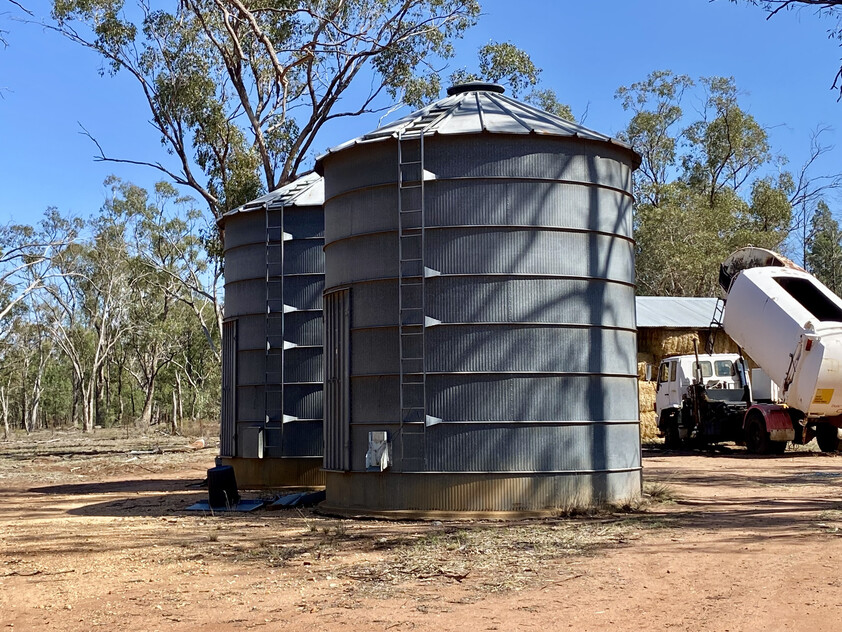 1,350 ACRES | 650 ACRES ARABLE | 24" RAINFALL | MIXED FARMING | GRAZING