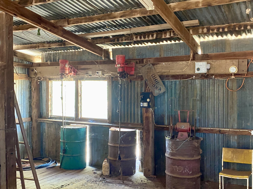 1,350 ACRES | 650 ACRES ARABLE | 24" RAINFALL | MIXED FARMING | GRAZING