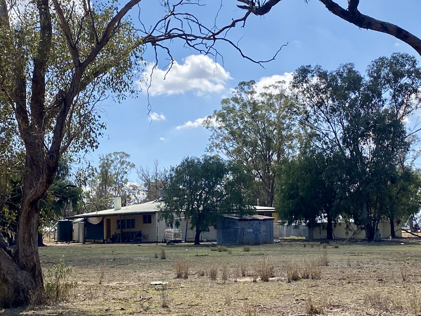 1,350 ACRES | 650 ACRES ARABLE | 24" RAINFALL | MIXED FARMING | GRAZING