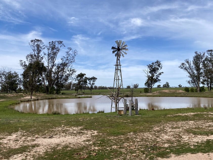1,350 ACRES | 650 ACRES ARABLE | 24" RAINFALL | MIXED FARMING | GRAZING