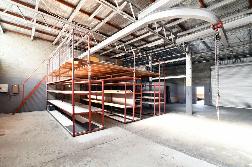 Quality Warehouse, Showroom & Office Facility with Excellent Amenities in Prime Moonah Position