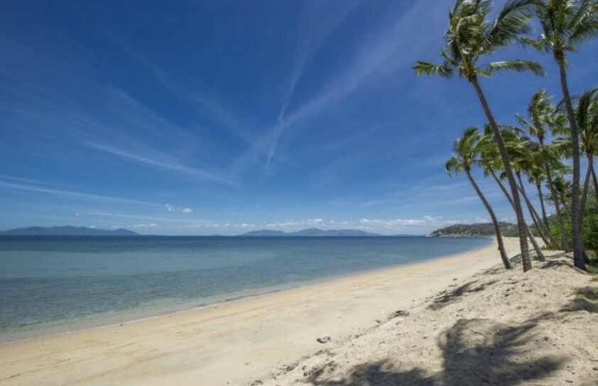 Relaxed Beachfront Living at Pure Magnetic Villas