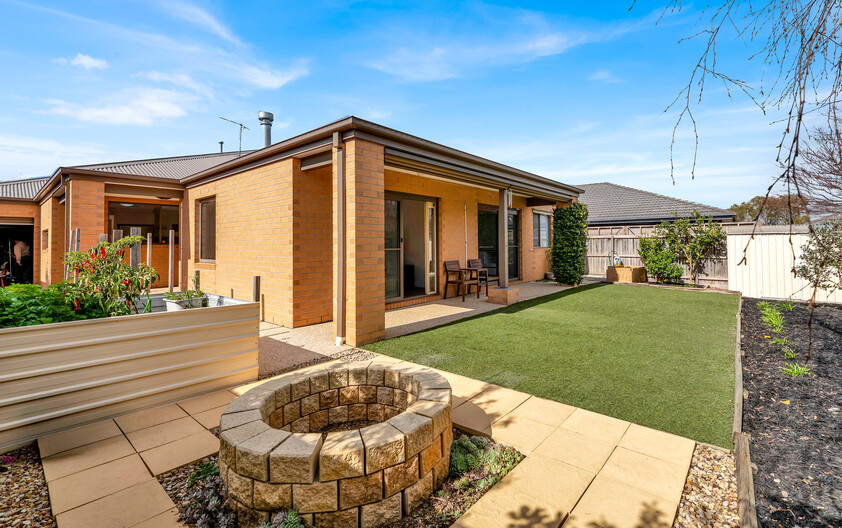 Custom-Built Family Luxury in Prestigious Timbertop Estate