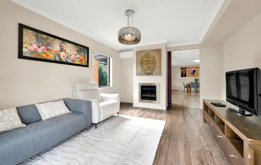 Custom-Built Family Luxury in Prestigious Timbertop Estate