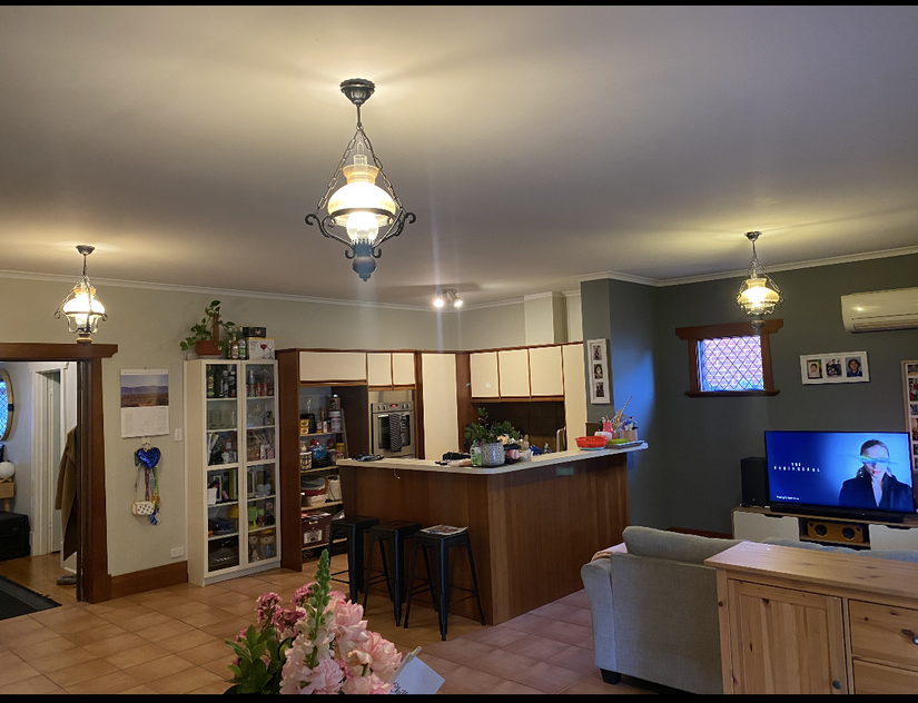 Charming character 4 bedroom home, Only 4km to CBD