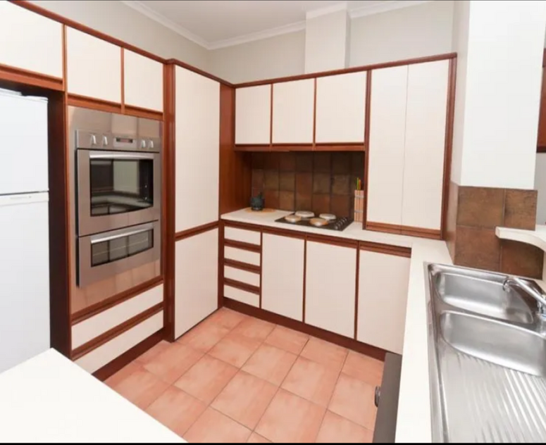 Charming character 4 bedroom home, Only 4km to CBD