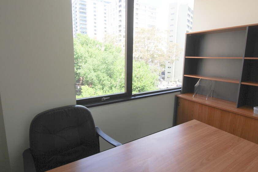 Perfectly located office - fully furnished & secure parking (Short term- long term lease)