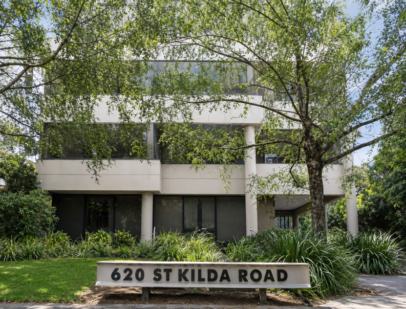 Perfectly located office - fully furnished & secure parking (Short term- long term lease)