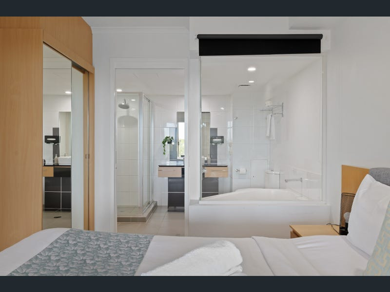 RESORT LIVING FLEXIBLE 1 TO 3-MONTH STAYS - PELICAN WATERS CALOUNDRA SUNSHINE COAST