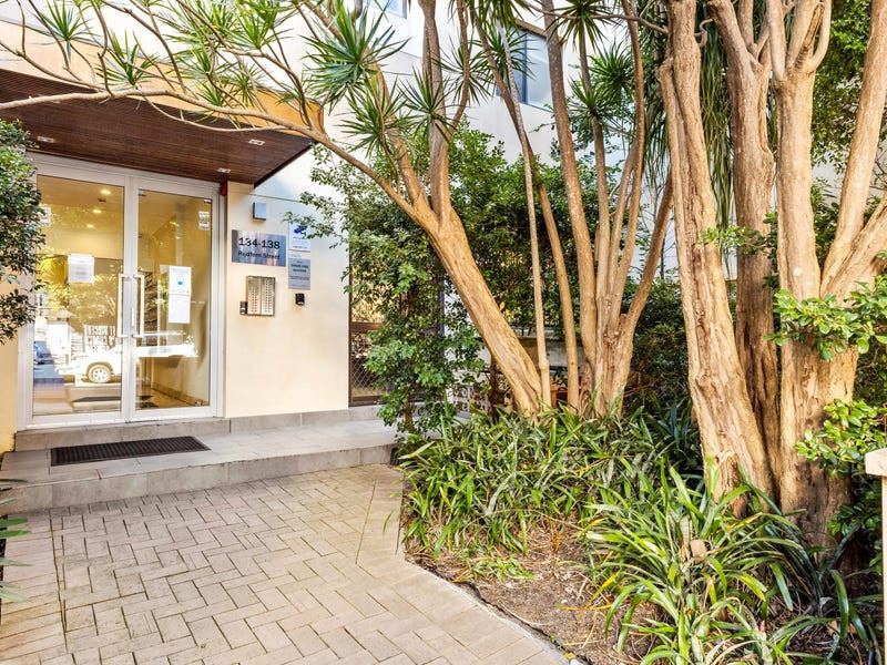 Street access office in the heart of Redfern