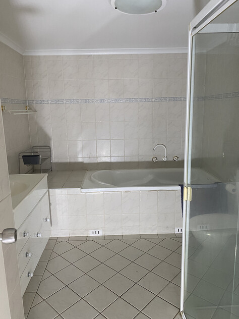 Fully Furnished 2BR/2BA in Rosebery with Pool & Gym - CLOSE TO UNIVERSITIES!