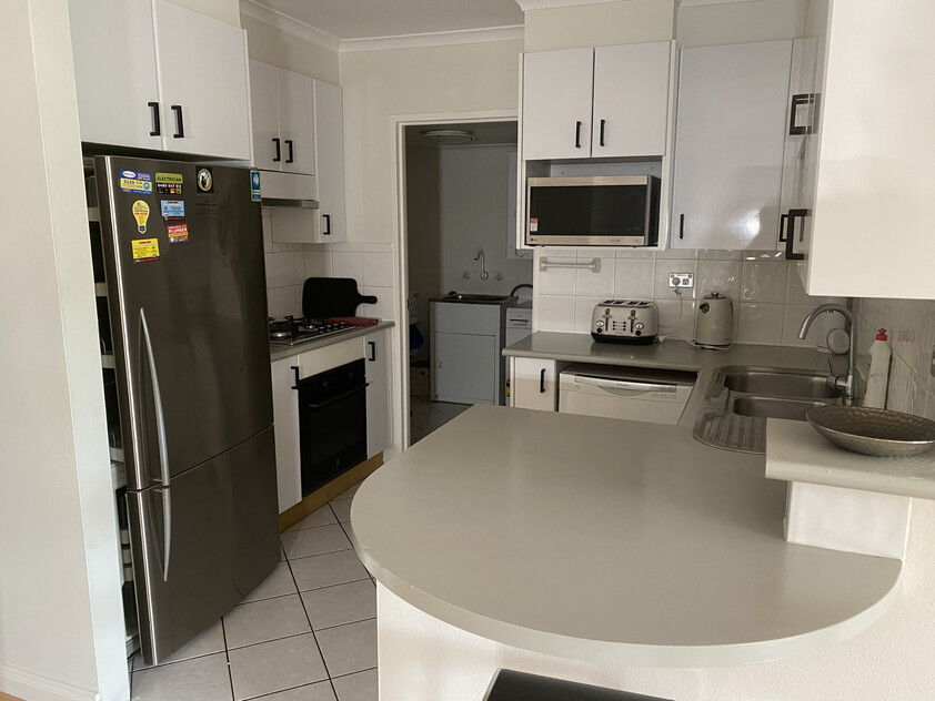 Fully Furnished 2BR/2BA in Rosebery with Pool & Gym - CLOSE TO UNIVERSITIES!