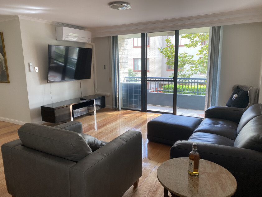 Fully Furnished 2BR/2BA in Rosebery with Pool & Gym - CLOSE TO UNIVERSITIES!
