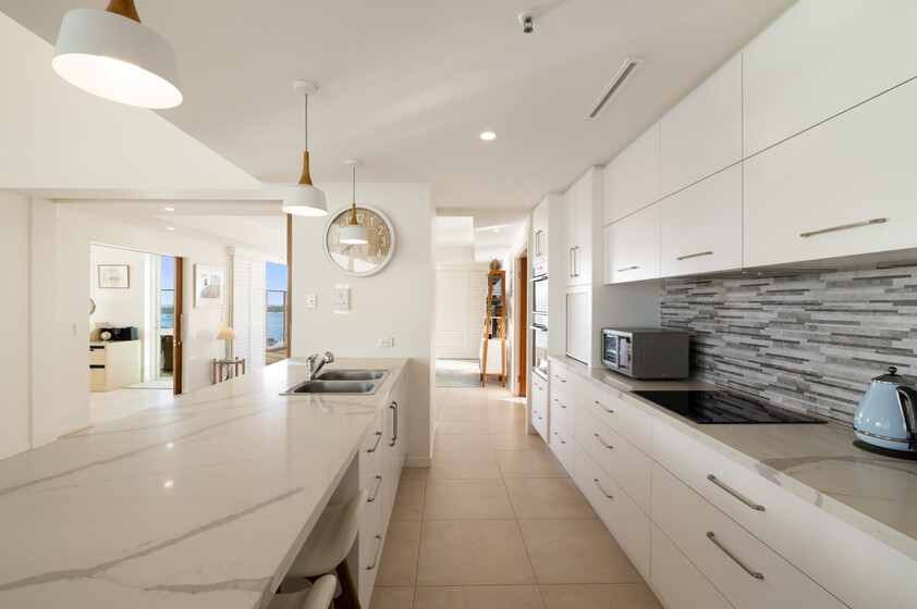 15th Floor Penthouse Absolute Broadwater Frontage | Deepwater Point