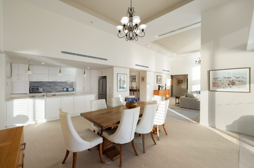 15th Floor Penthouse Absolute Broadwater Frontage | Deepwater Point
