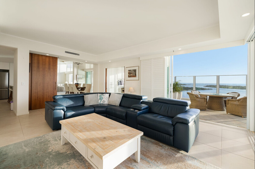 15th Floor Penthouse Absolute Broadwater Frontage | Deepwater Point