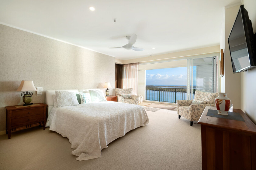 15th Floor Penthouse Absolute Broadwater Frontage | Deepwater Point