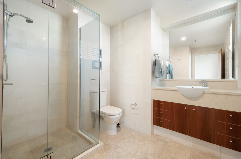 15th Floor Penthouse Absolute Broadwater Frontage | Deepwater Point