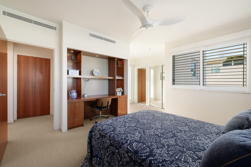 15th Floor Penthouse Absolute Broadwater Frontage | Deepwater Point