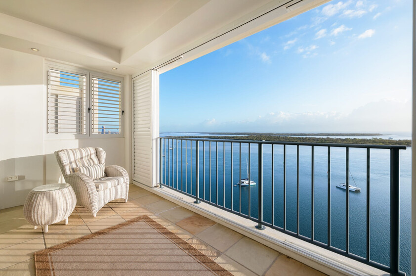 15th Floor Penthouse Absolute Broadwater Frontage | Deepwater Point