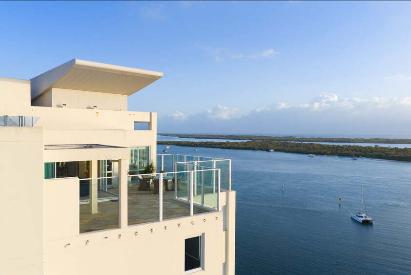 15th Floor Penthouse Absolute Broadwater Frontage | Deepwater Point