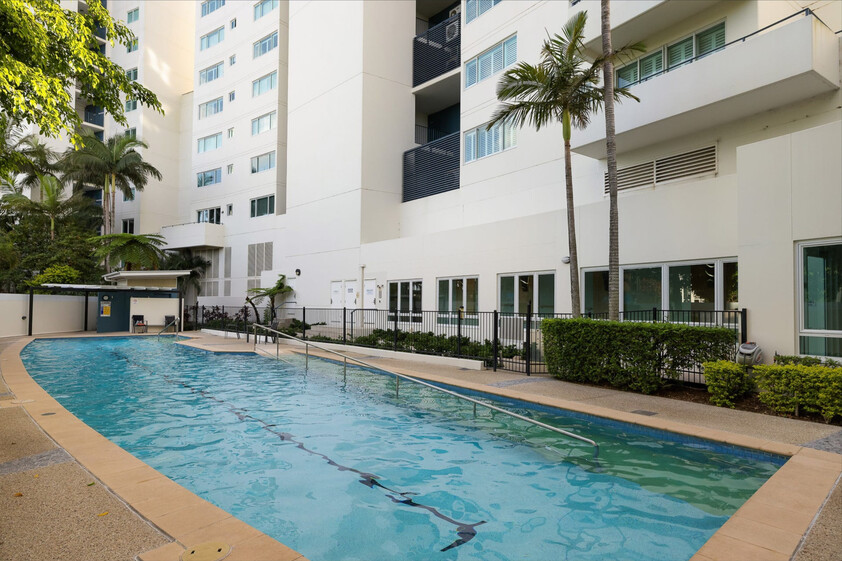 15th Floor Penthouse Absolute Broadwater Frontage | Deepwater Point