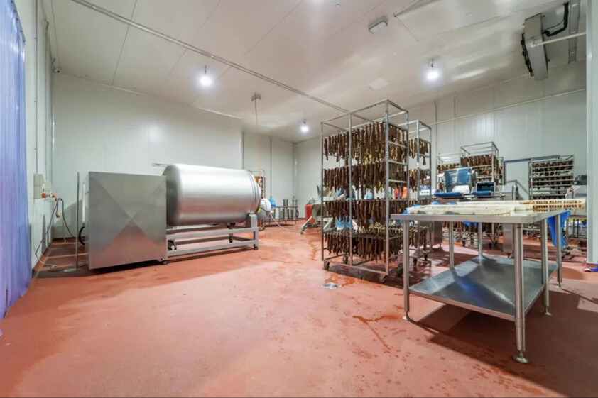 Warehouse cold room storage food production facility