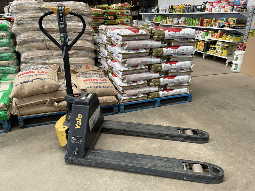Established Pet Food Gardening Grain & Fodder Retail Business