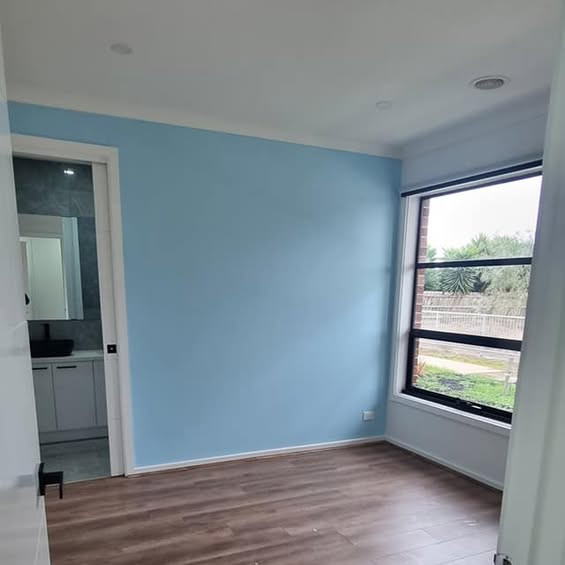 Fully upgraded house!! Ready to move in.