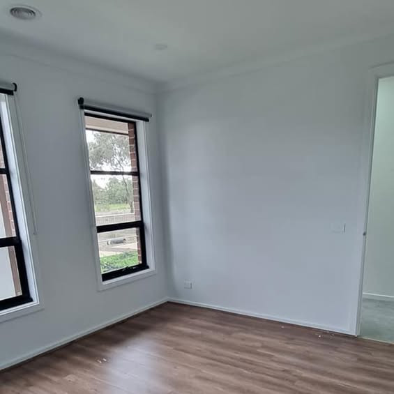 Fully upgraded house!! Ready to move in.