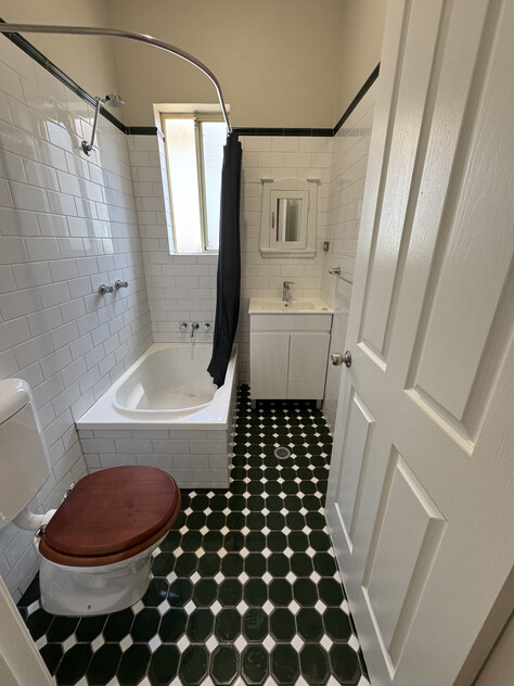 3 Bedroom 2 Bathroom 1 Undercover Carport Space Duplex in Prime Kingsford Location AVAILABLE NOW