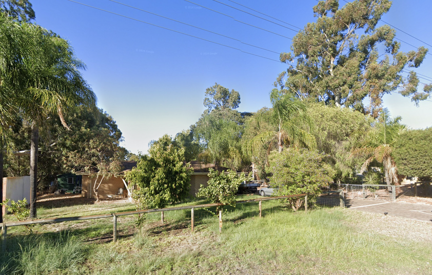 3-4 Bed / 1 Bath Country Home