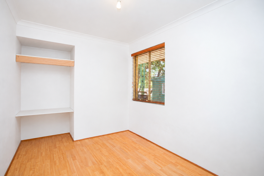 3 Bed / 1 Bath Newly Painted Country Home