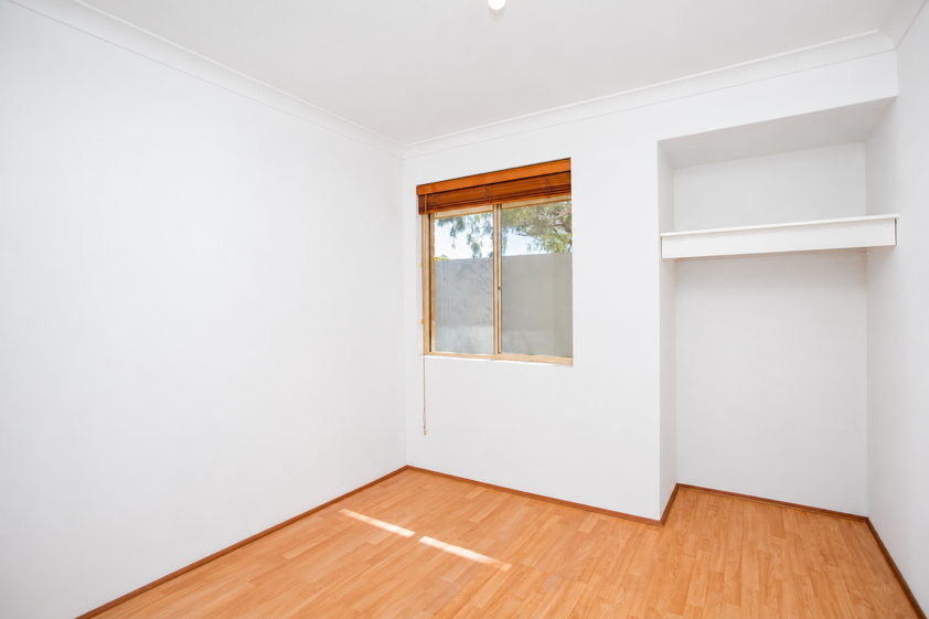 3 Bed / 1 Bath Newly Painted Country Home