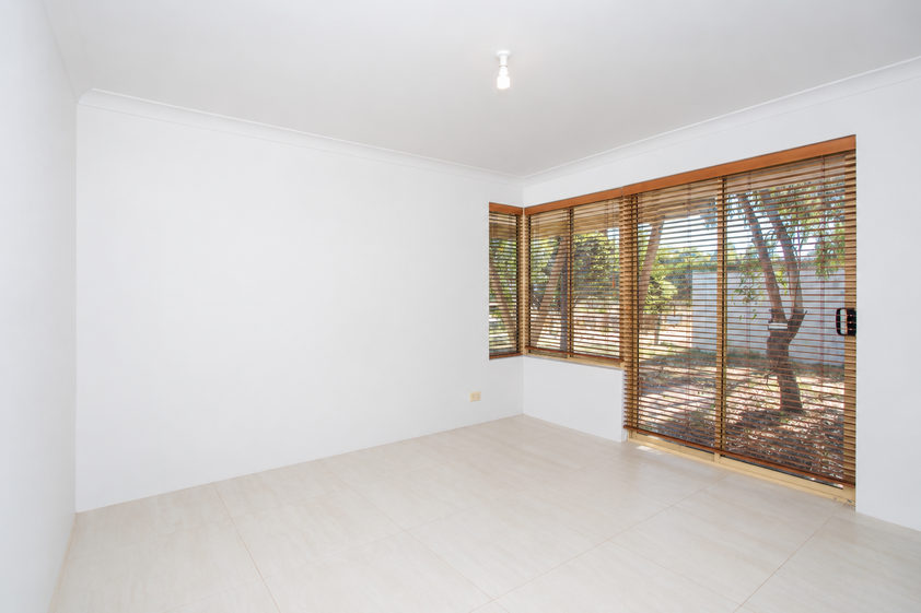 3 Bed / 1 Bath Newly Painted Country Home