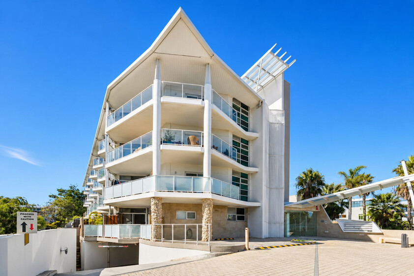 Scarborough Retreat, Beachside Living at Its Best