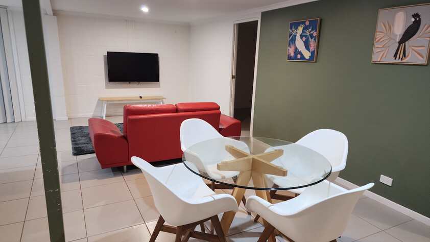2 bedroom grany flat (Including Electricity)in Atherton